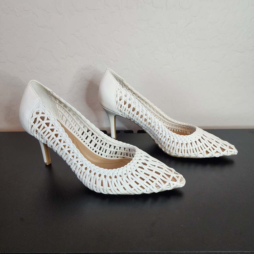 I.N.C. International Concepts Women's Zitah Pointed Toe Pumps White Size 8.5M